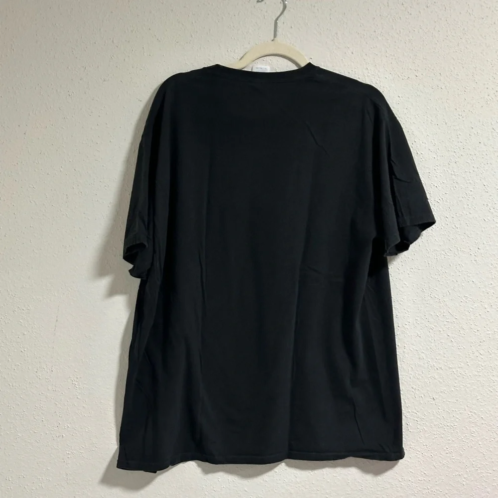 Port and Company unisex extra large black T-shirt with very pretty flower pedals - Picture 8 of 8